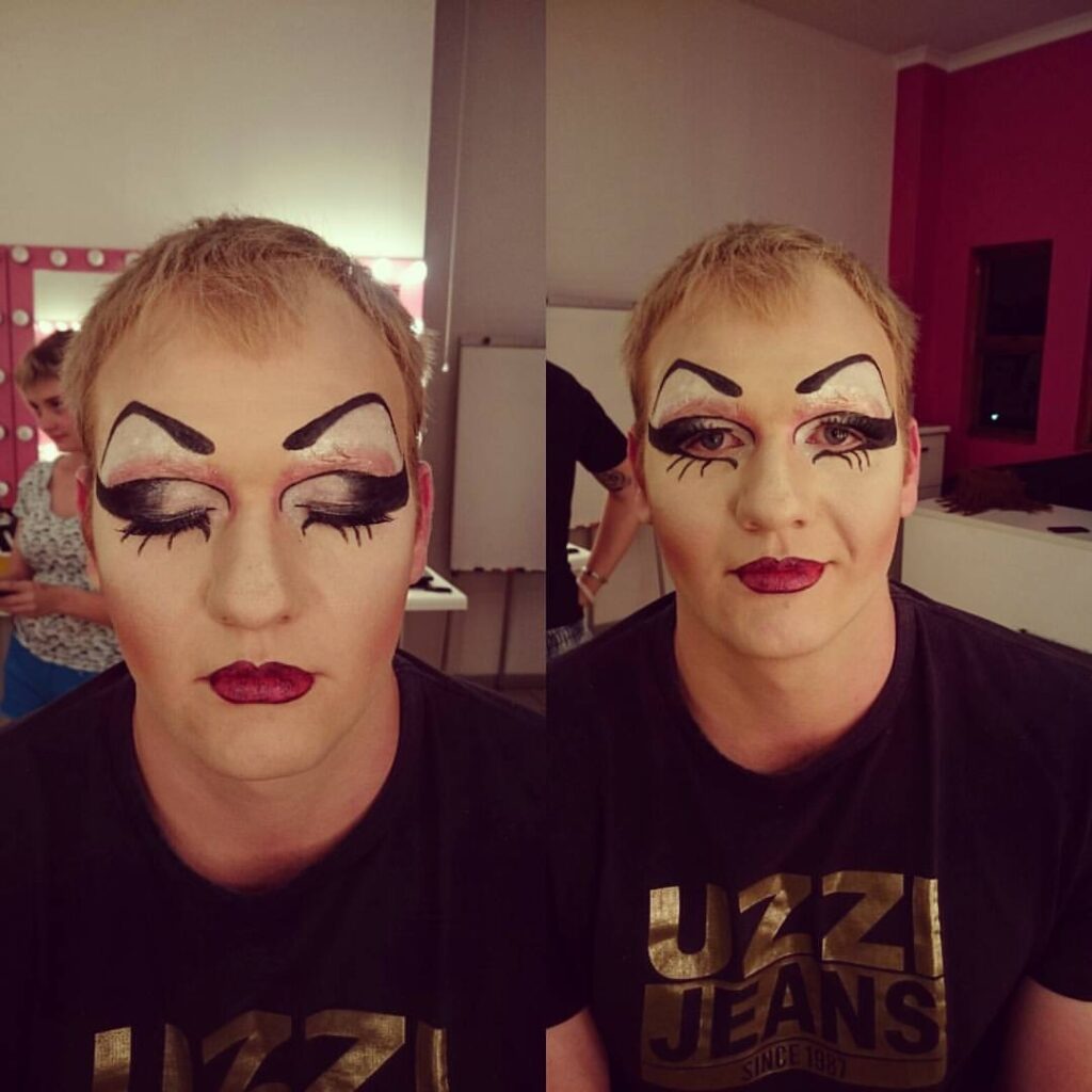 9CF6DE7B-4121-4AB2-827A-C6369DDA7CDD