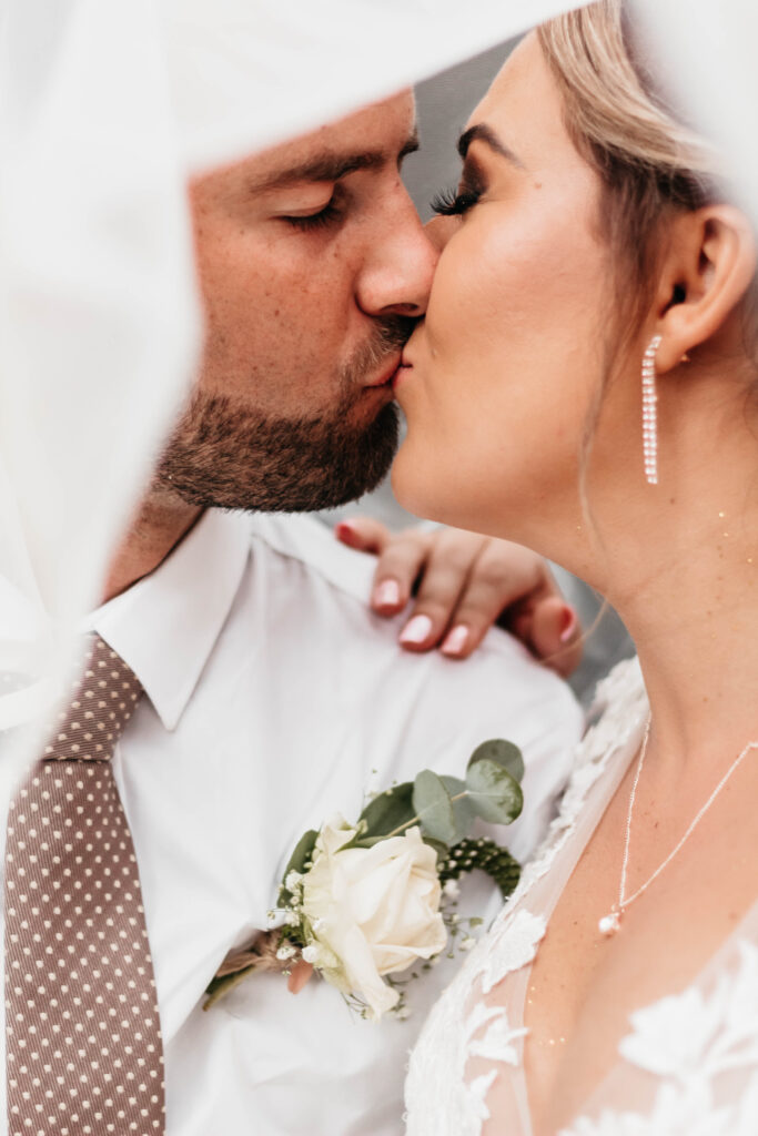 BA205267-C352-4AF5-8B8C-C3CE7A41AB3B